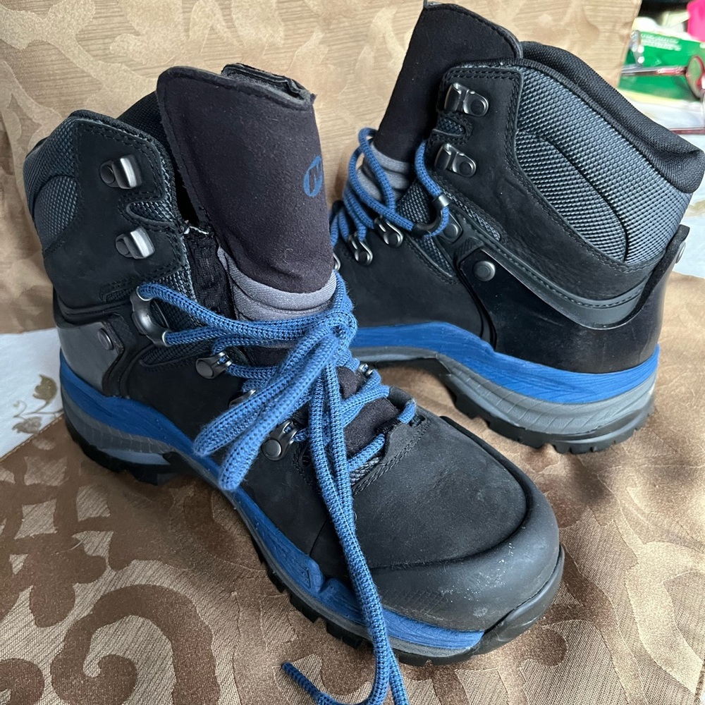 MERRELL WOMENS PERFORMANCE GORTEX VIBRAM COLD WATERPROOF ANKLE BOOTS SIZE 7 NEW